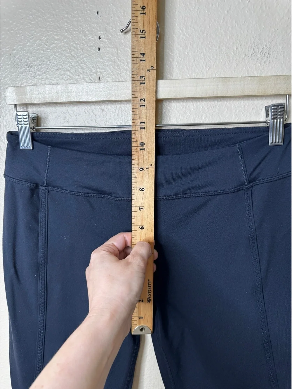 Lululemon Black Ruched Crop Leggings Capri High Rise Yoga Pants Size 8
